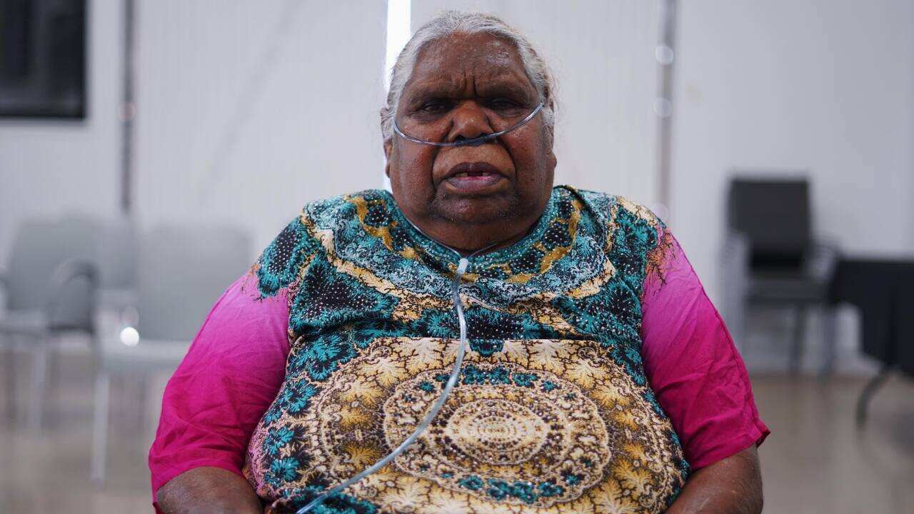 Indigenous Australians are being encouraged to get the vaccine (SBS)