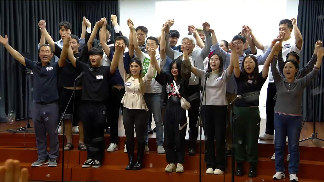 People from North and South Korea singing together (SBS).jpg