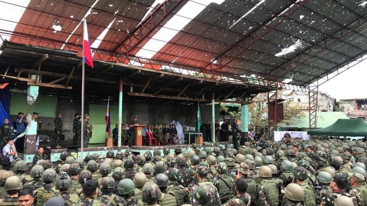 Duterte addresses troops in Marawi