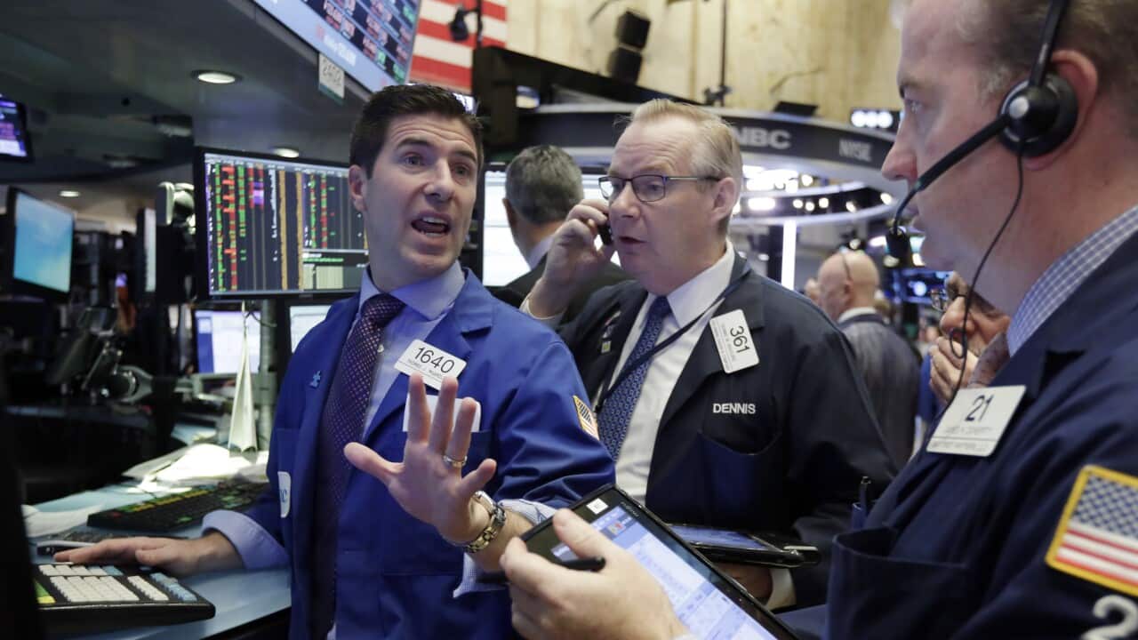 Traders in NYSE