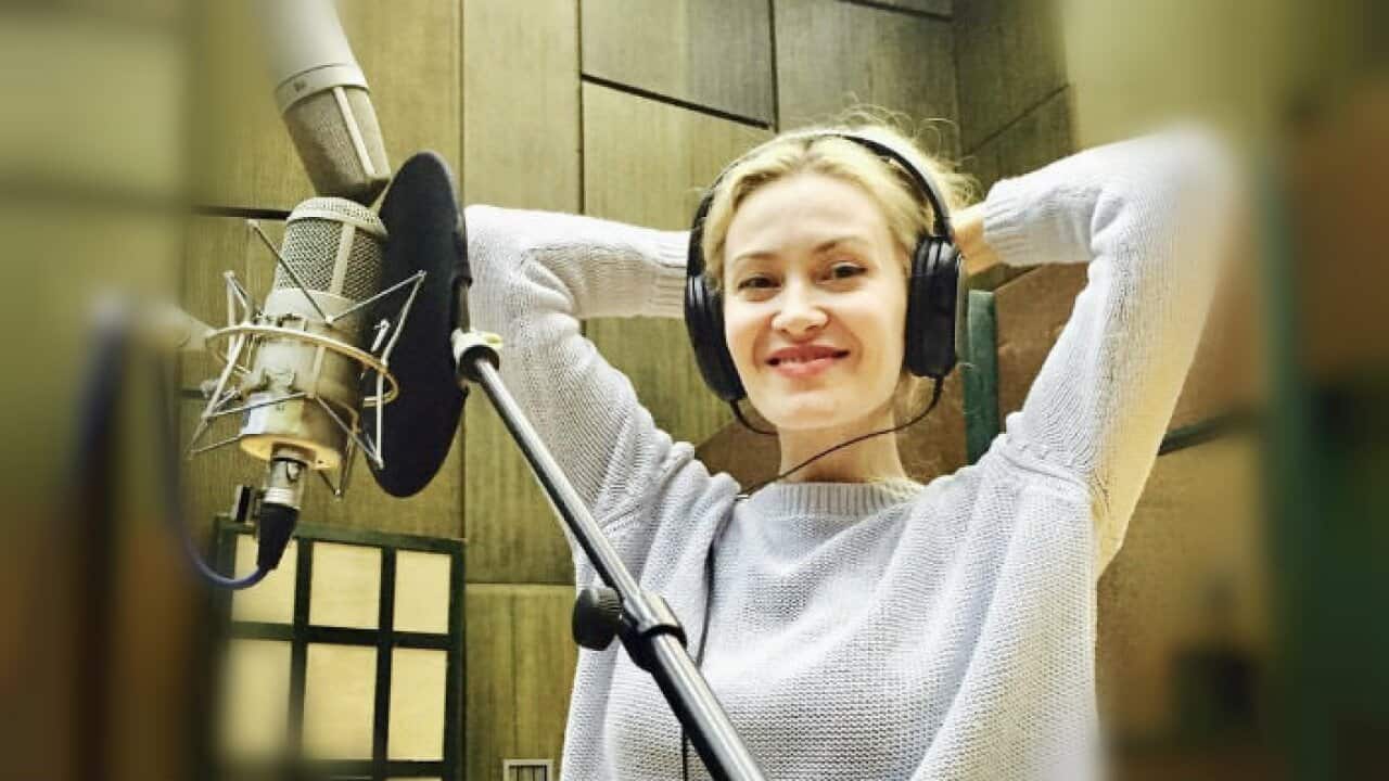 Tanja Tzarovska in the studio