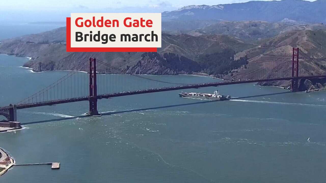 Protesters shut down iconic Golden Gate Bridge | SBS News