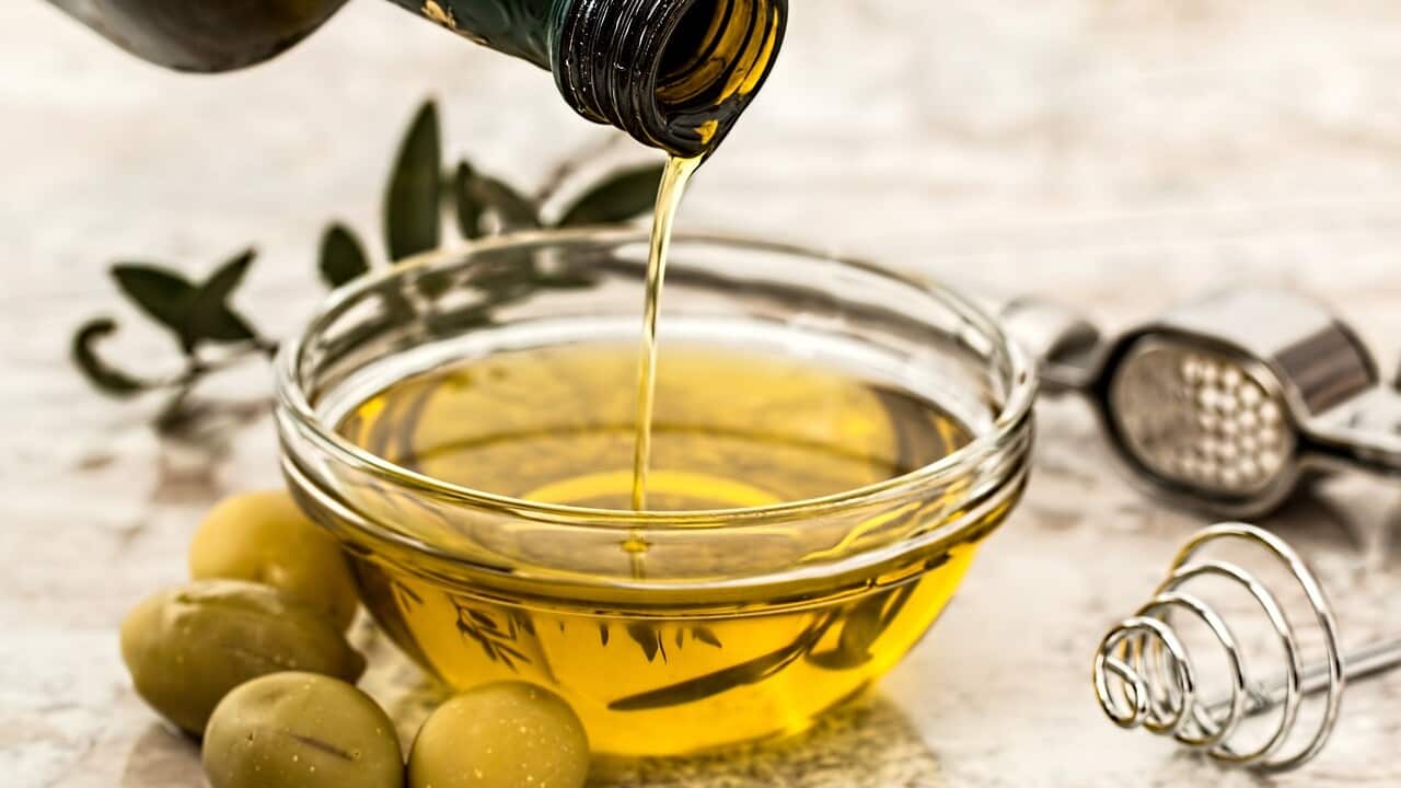 olive-oil-gafcf206f9_1280.jpg