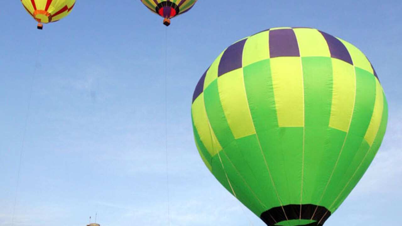 baloons_L_120927_ap_1745663951