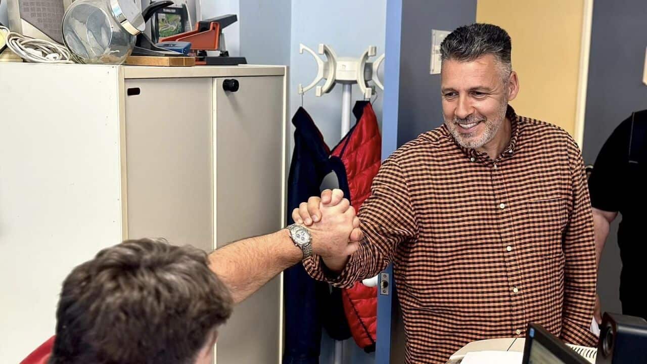 Ένας πρώην απόδημος, ο Νίκος Αγγελίδης, υποψήφιος με το ΚΚΕ για τις ευρωεκλογές online version