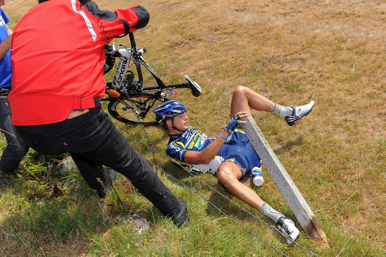 Stage 9, 2011 Tour: Johnny Hoogerland all caught up...