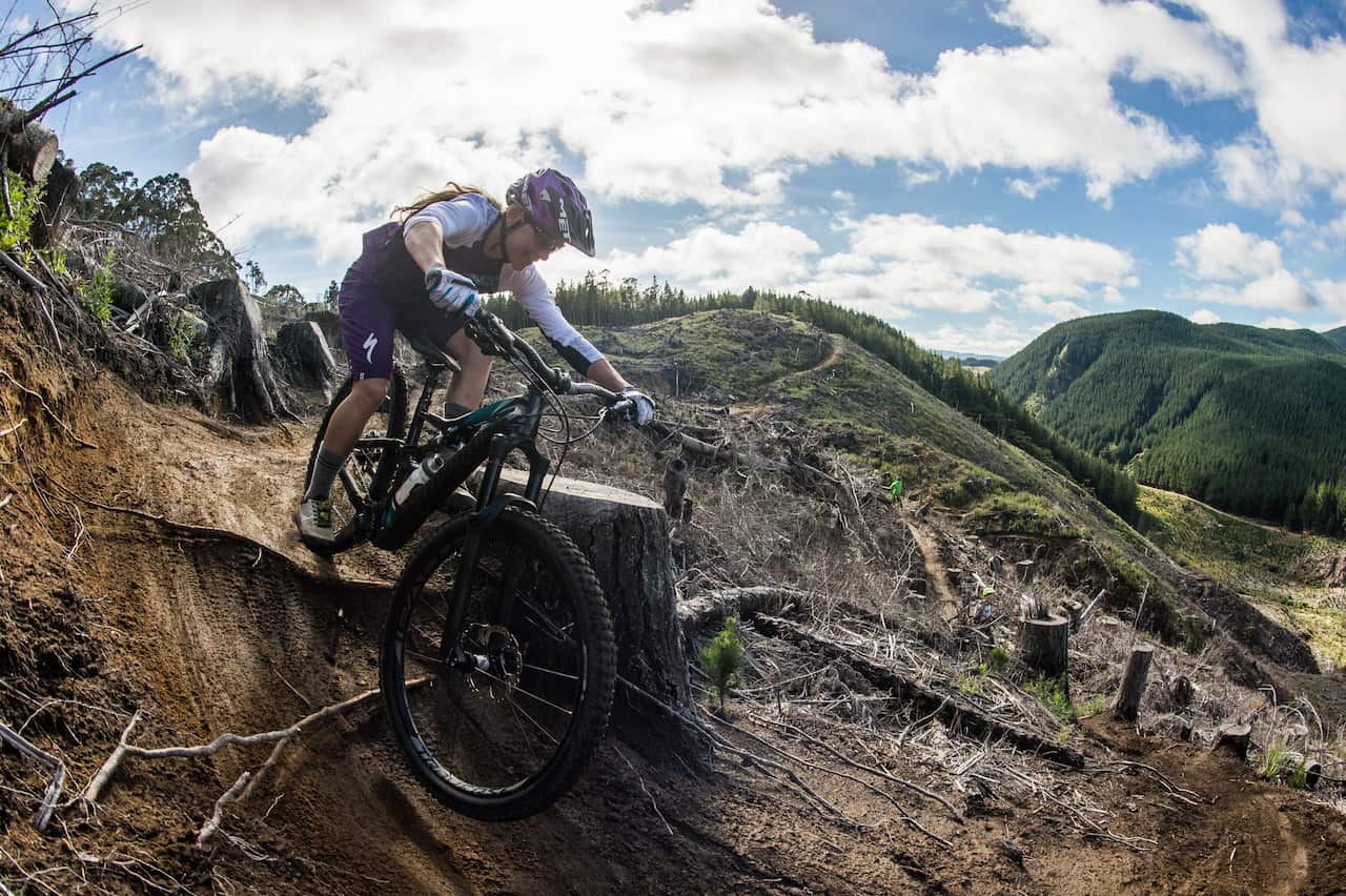 Hannah Barnes rides the new Specialized Rhyme