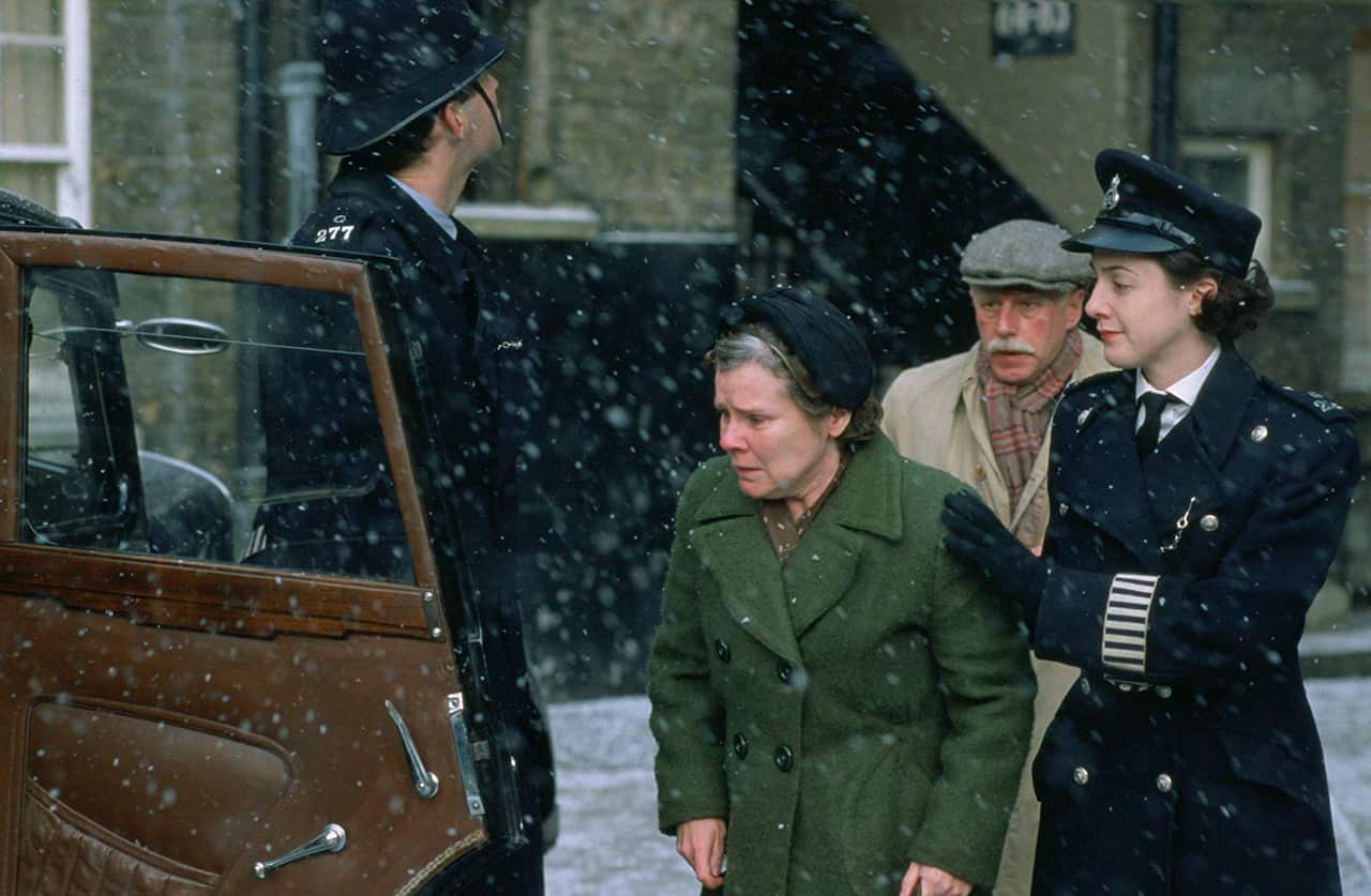 Vera Drake, Imelda Staunton, Phil Davis, Helen Coker