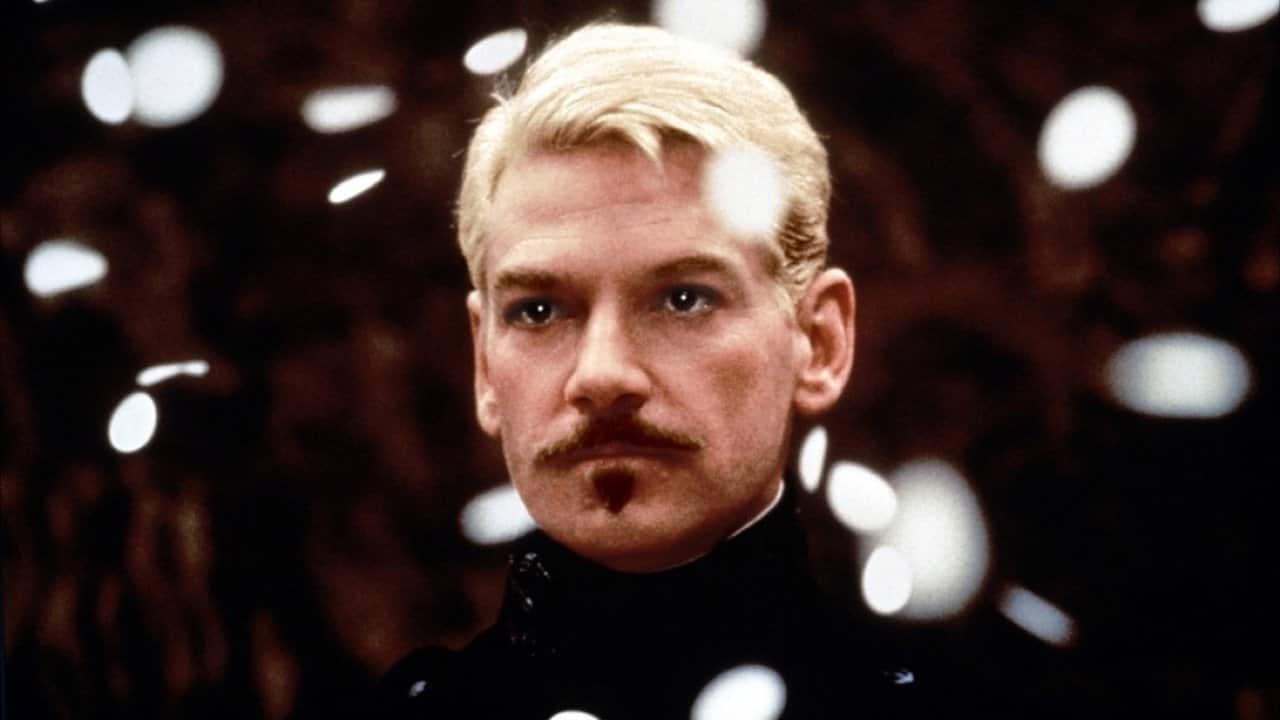 hamlet-backdrop.jpg