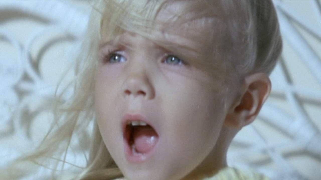 poltergeist-backdrop.jpg