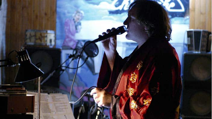 the-singer_704_2.jpg