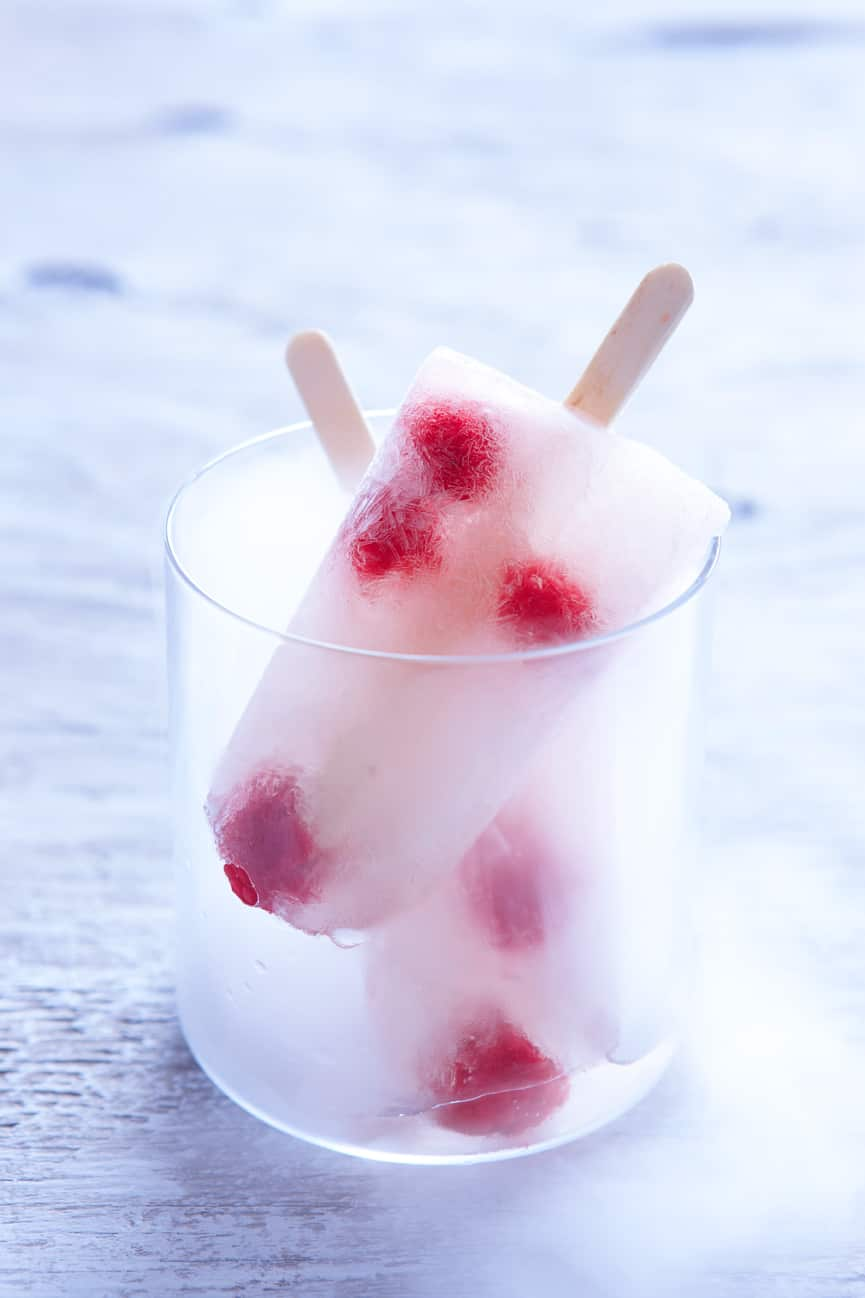 Prosecco ice pops with raspberry and vanilla