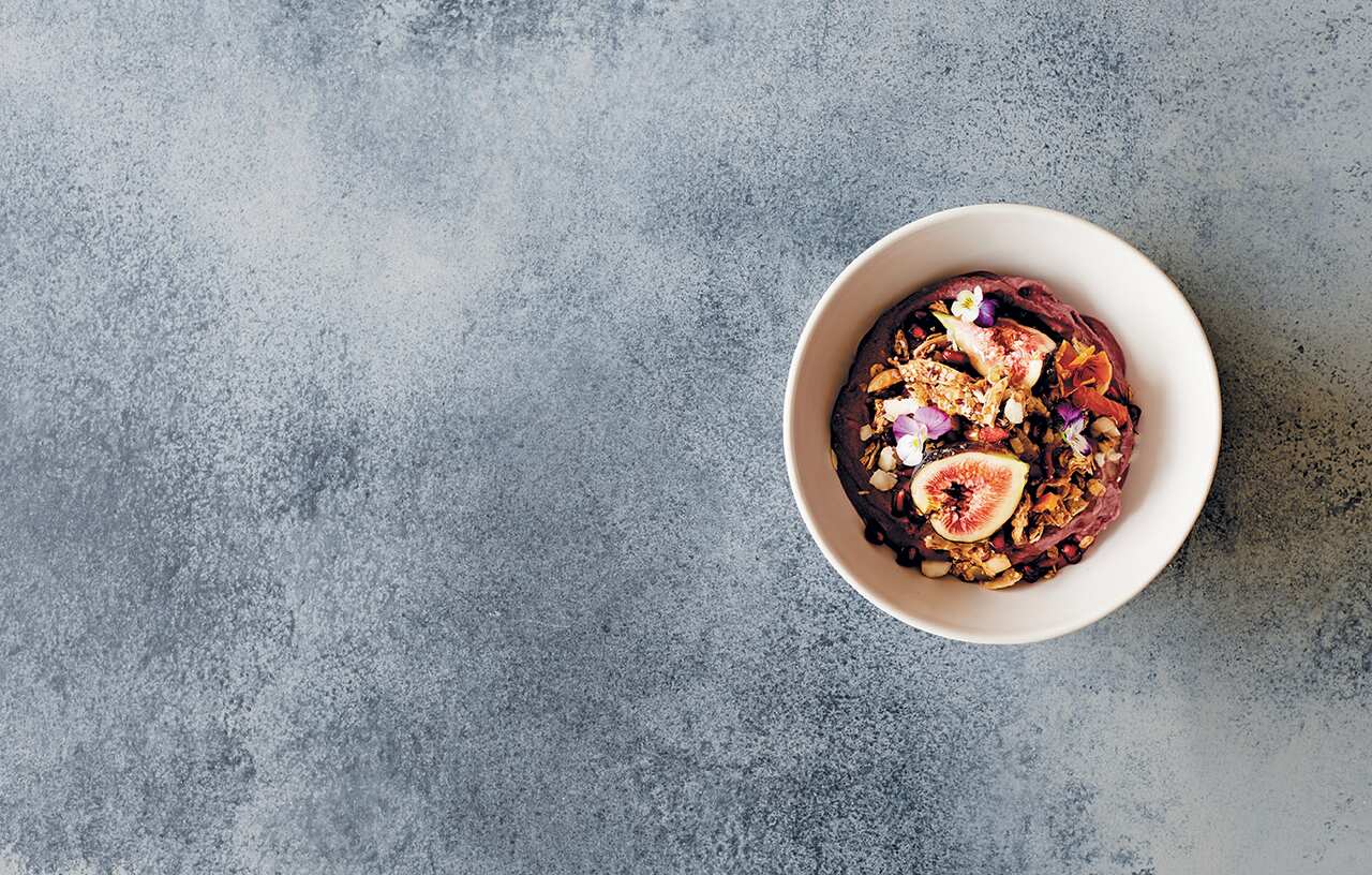 Acai smoothie bowl with crunchy granola