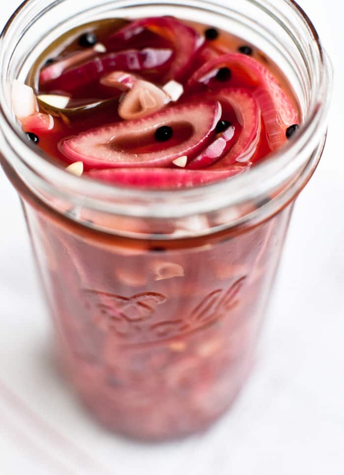 erinscott_yummysupper_quickpickledonions-9967.jpg