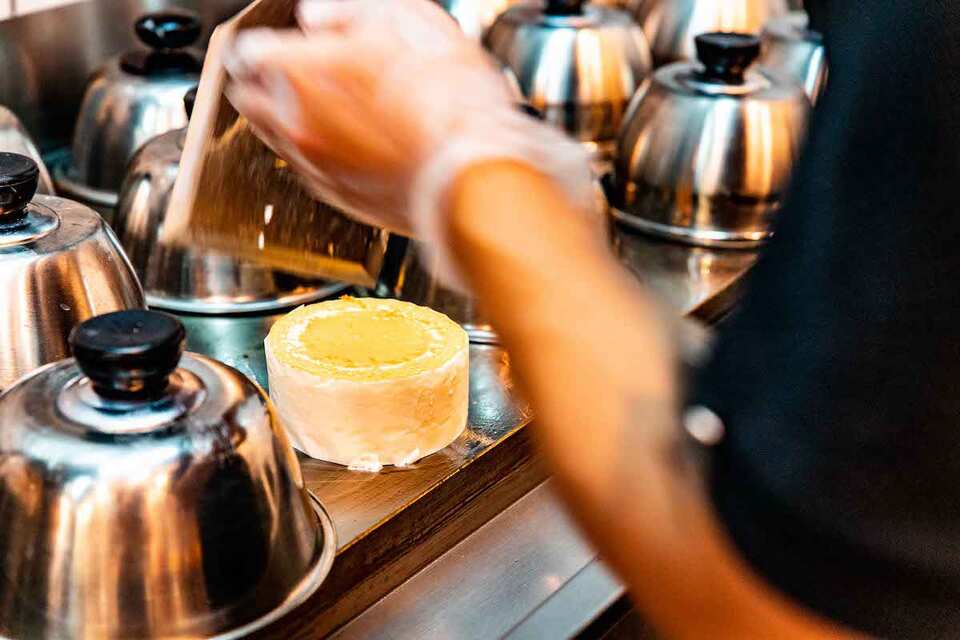 Japan's jiggly soufflé pancakes delivered to your door SBS Food