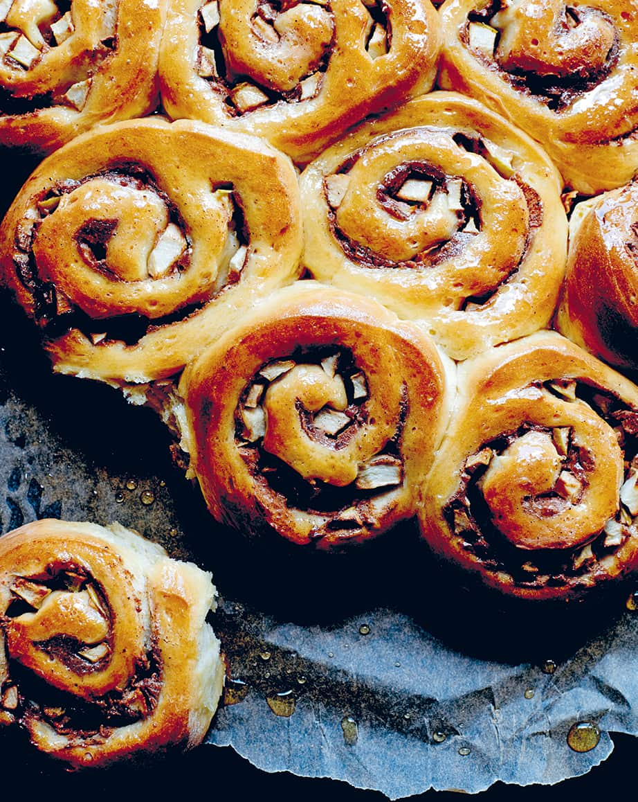 Cinnamon, apple & cream cheese scrolls