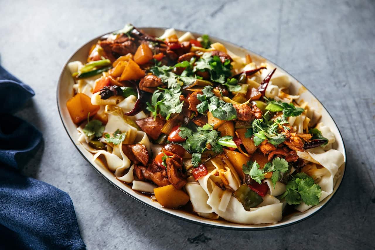 Xinjiang big plate chicken