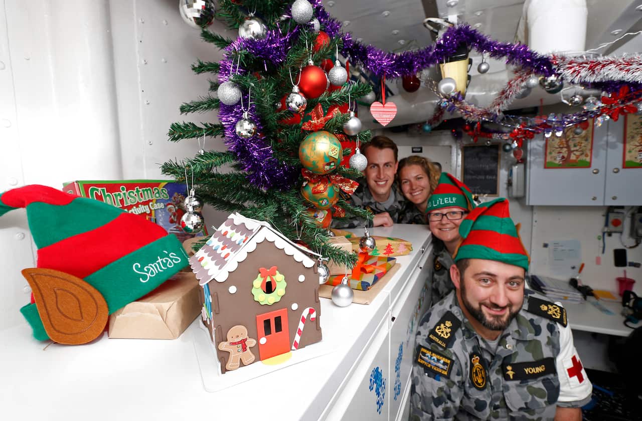 Australians troops stationed overseas celebrate Christmas (ADF)