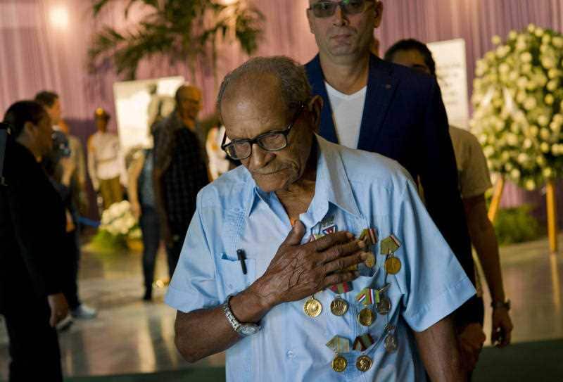 Cubans in mourning