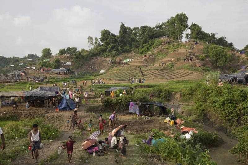 Rohingya Muslims who crossed over from Myanmar into Bangladesh.