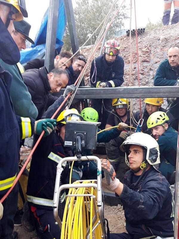Rescue teams working to free Julen.