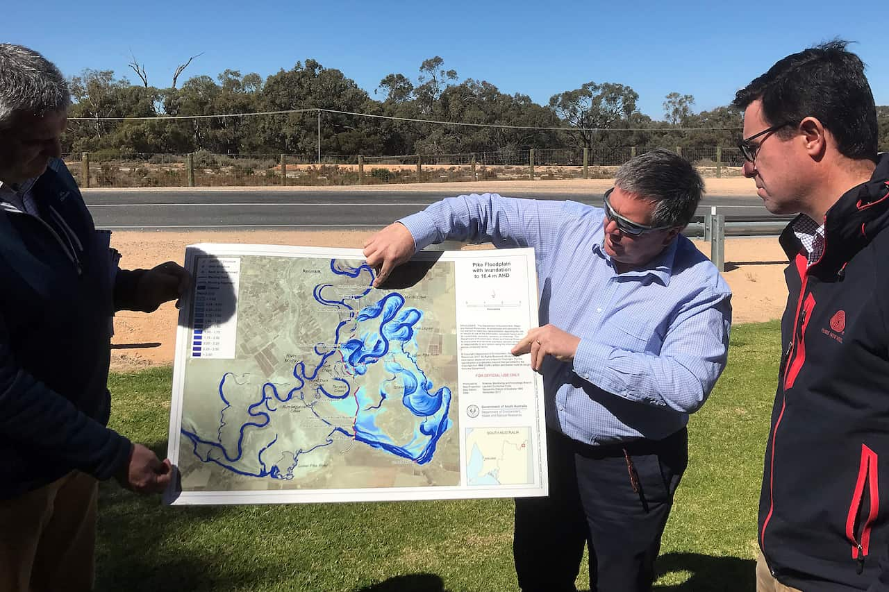 Water Minister David Littleproud (right) during a tour of the southern basin in Renmark, South Australia.