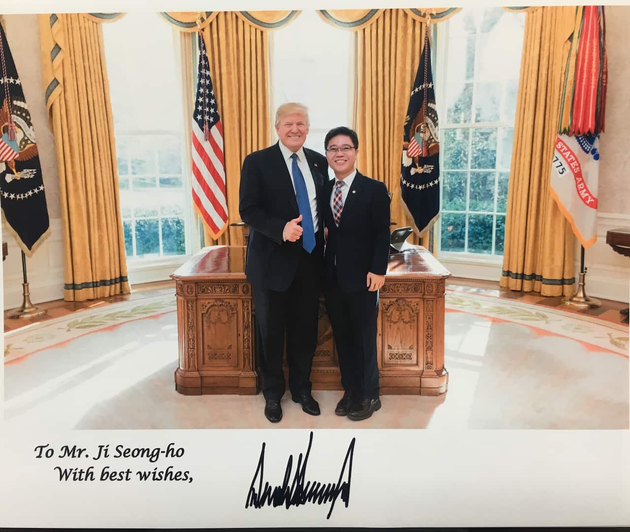 Ji Seong-ho with US President Donald Trump in the Oval Office.