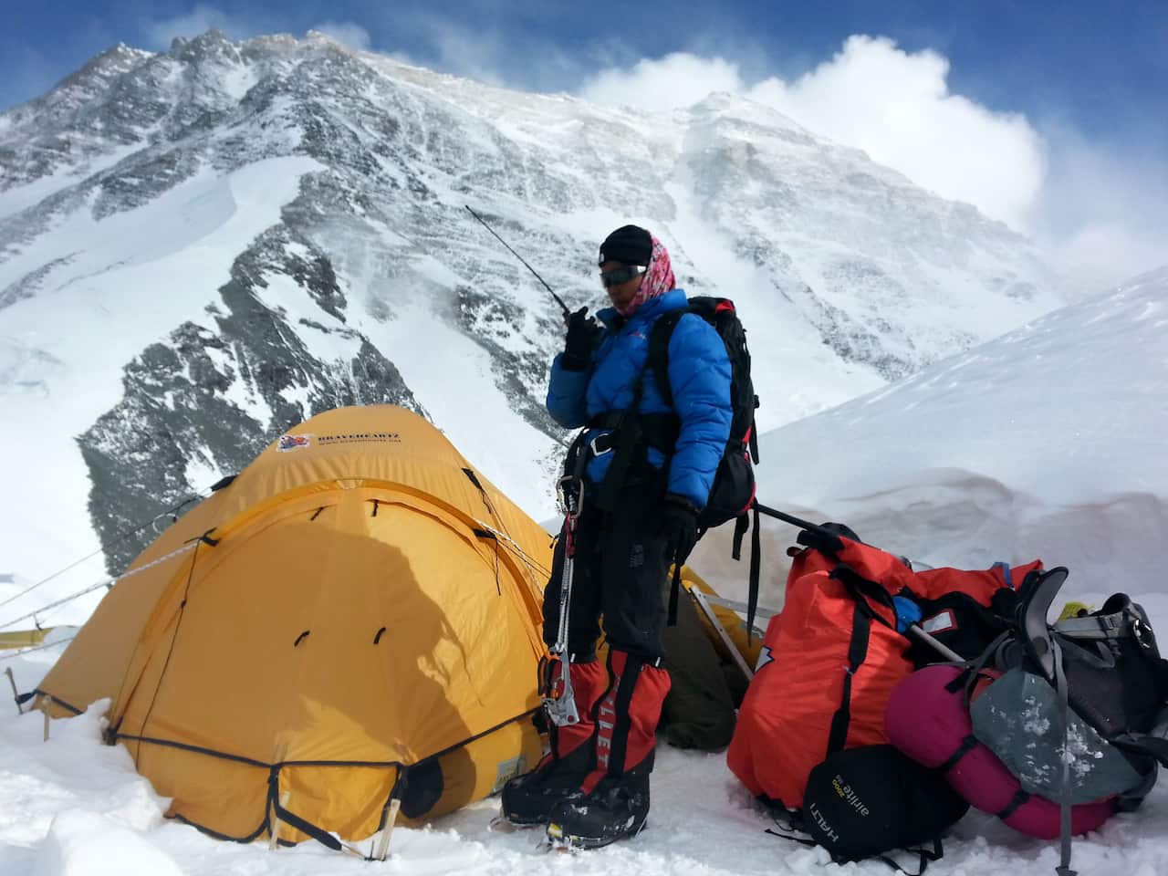 EVEREST_140606_AAP.jpg