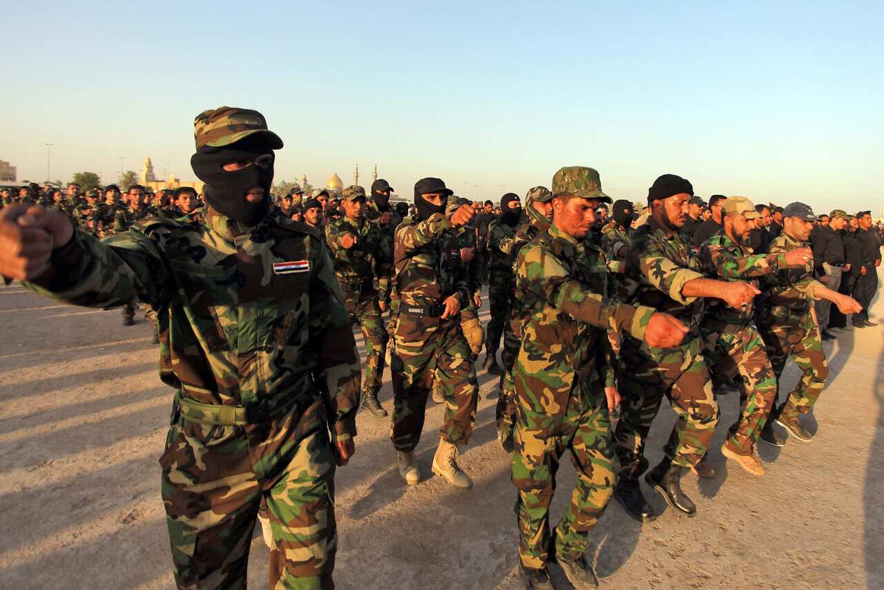 Iraqi volunteers to fight against Islamic State 