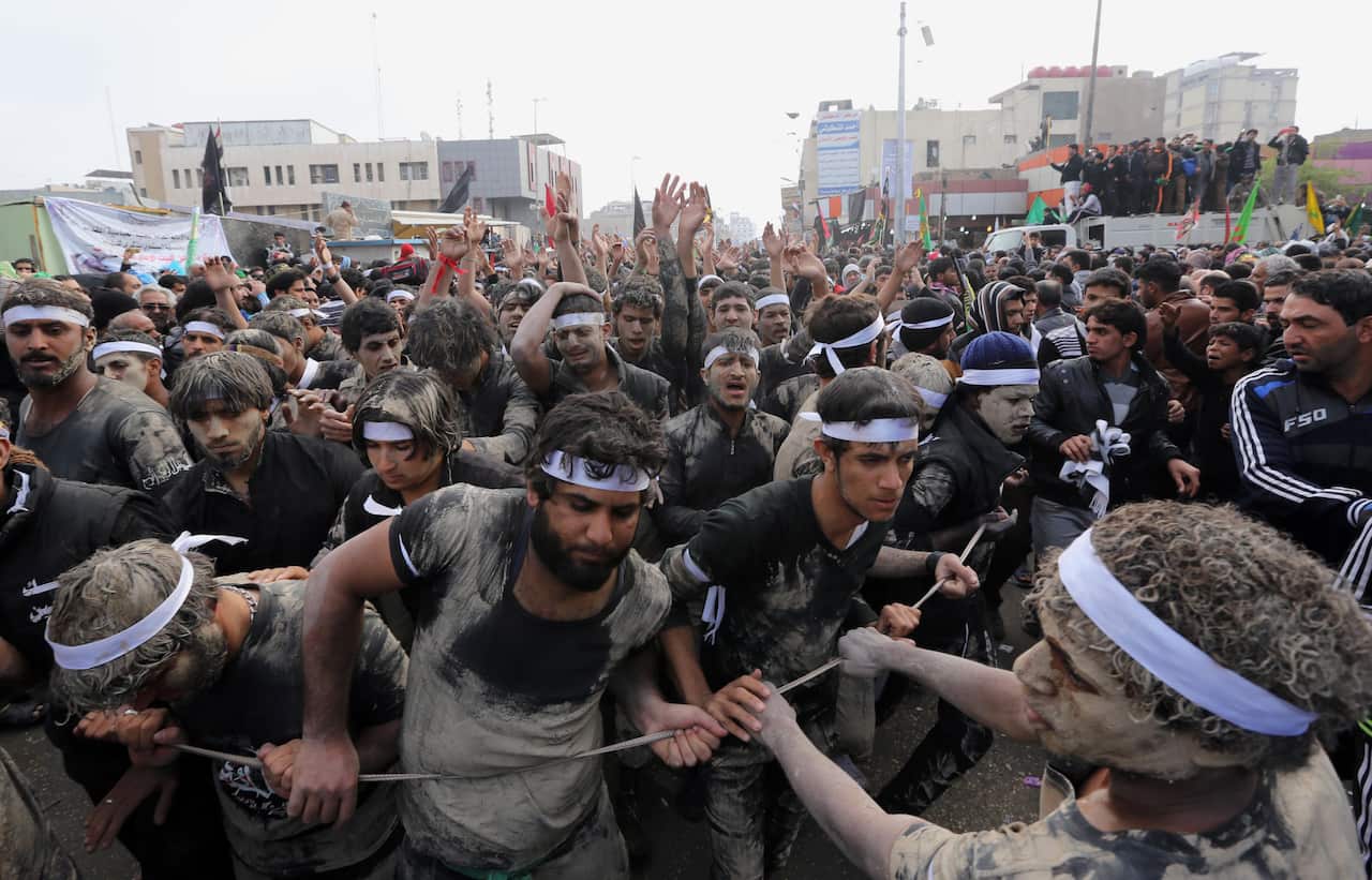 arbaeen_111214_aap.jpg