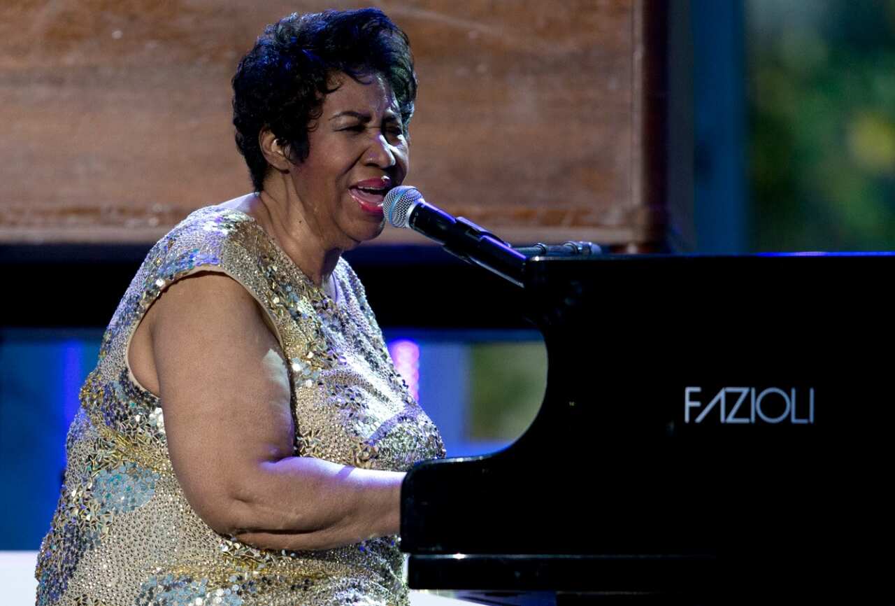 Aretha Franklin is seriously ill and resting at her Detroit home