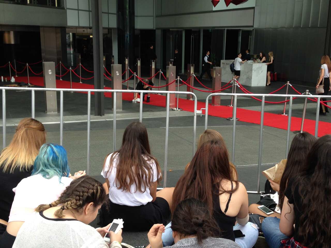 aria_crowds_gather_sbs.jpg