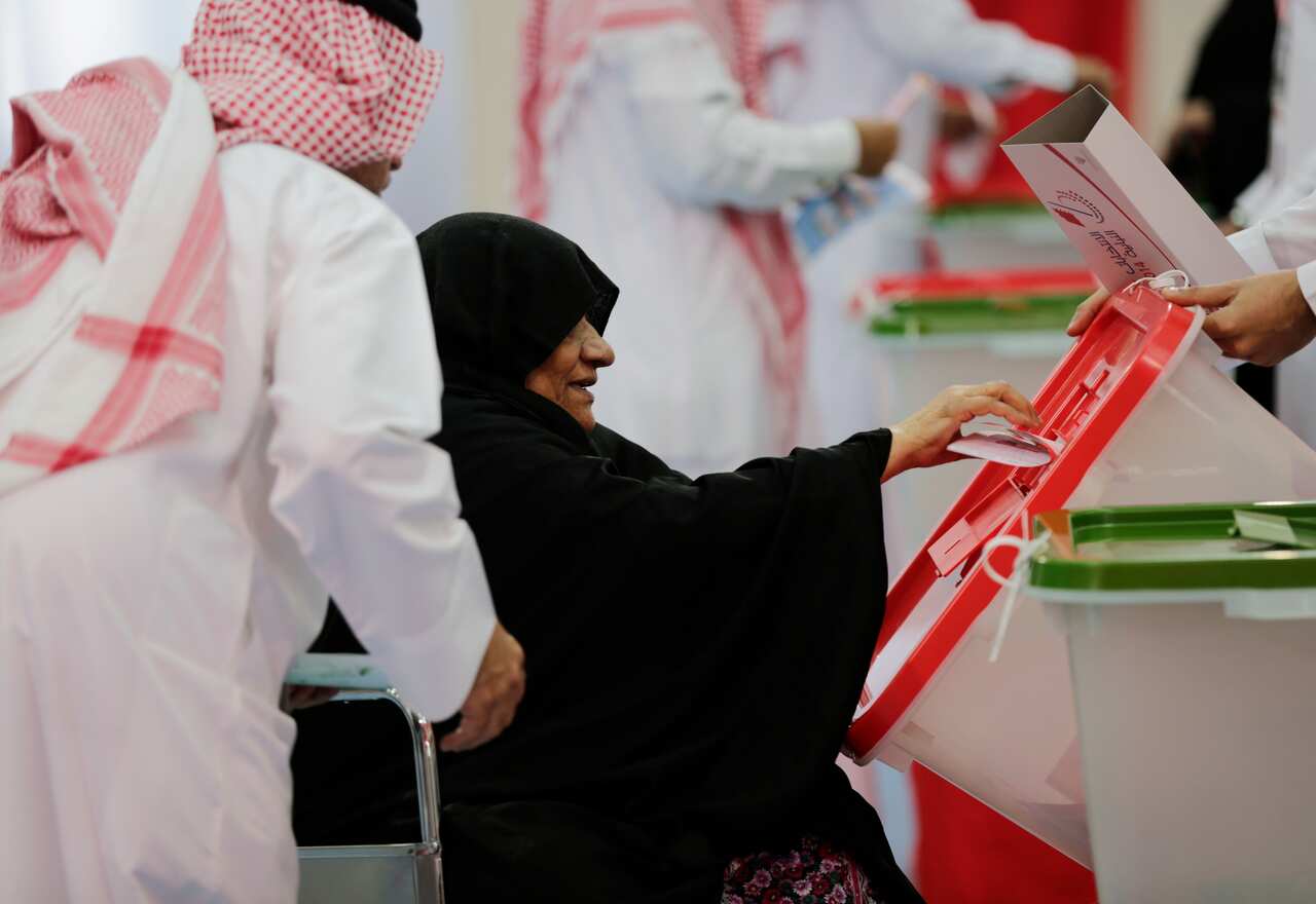 bahrain_3_vote_221114_aap.jpg