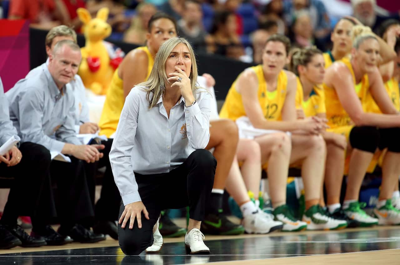 Carrie Graf, Basketball