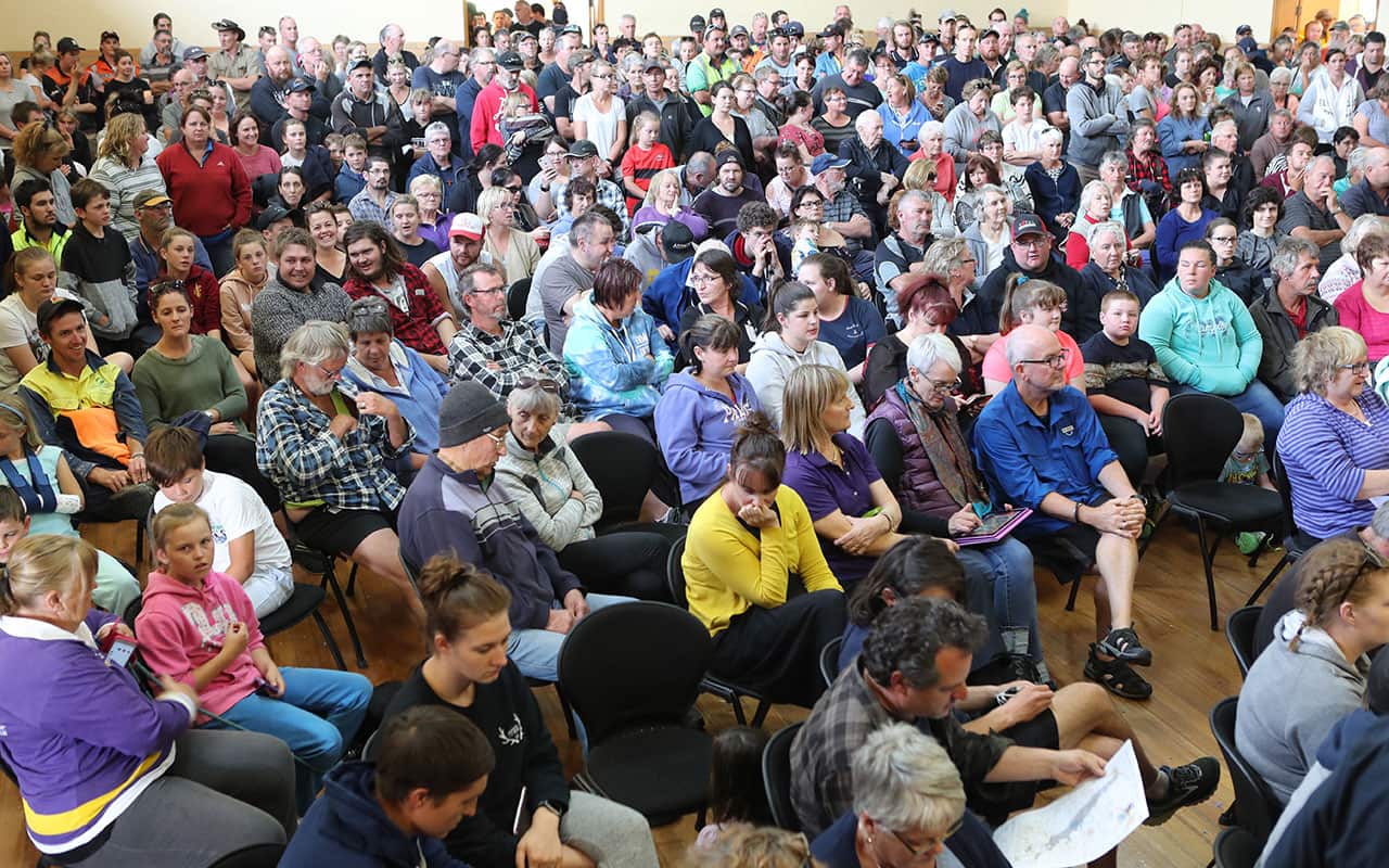A Community meeting is held in Cobden as bushfires in Western Victoria, Sunday, March 18, 2018.