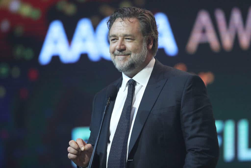 Russell Crowe has thanked John Oliver for buying his jockstrap.