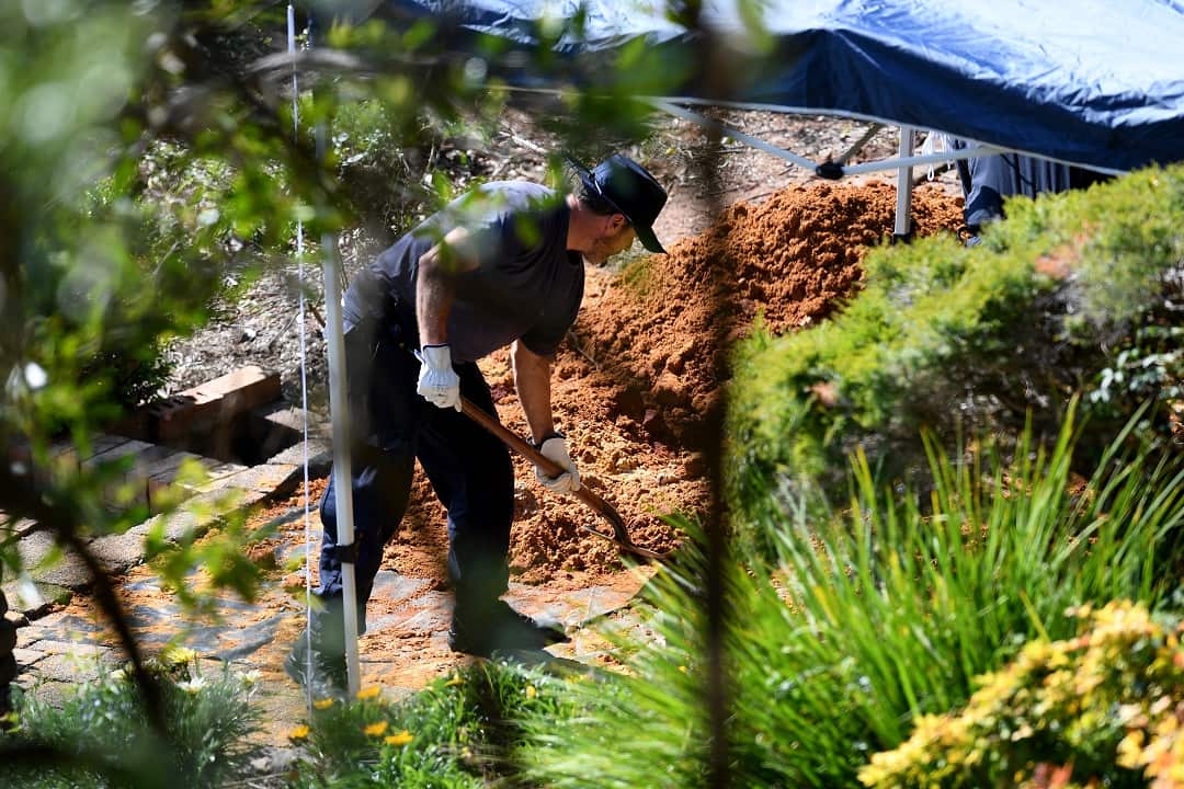 NSW Police and Forensic Services search the former home of missing woman Lynette Dawson, at Bayview on the northern beaches, in Sydney.