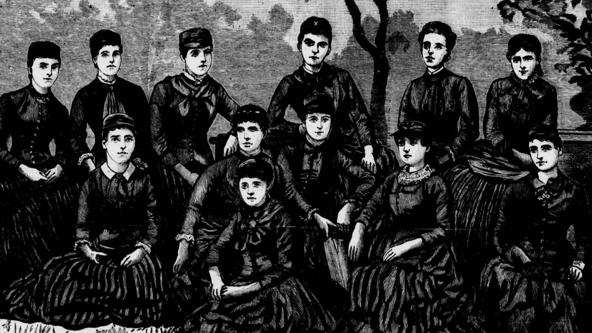 The Siroccos, the opposing team in NSW's first women's cricket match. Pictured in 1886.