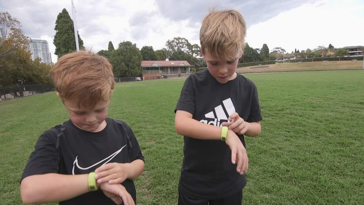 ETURBO is a wearable device for kids.