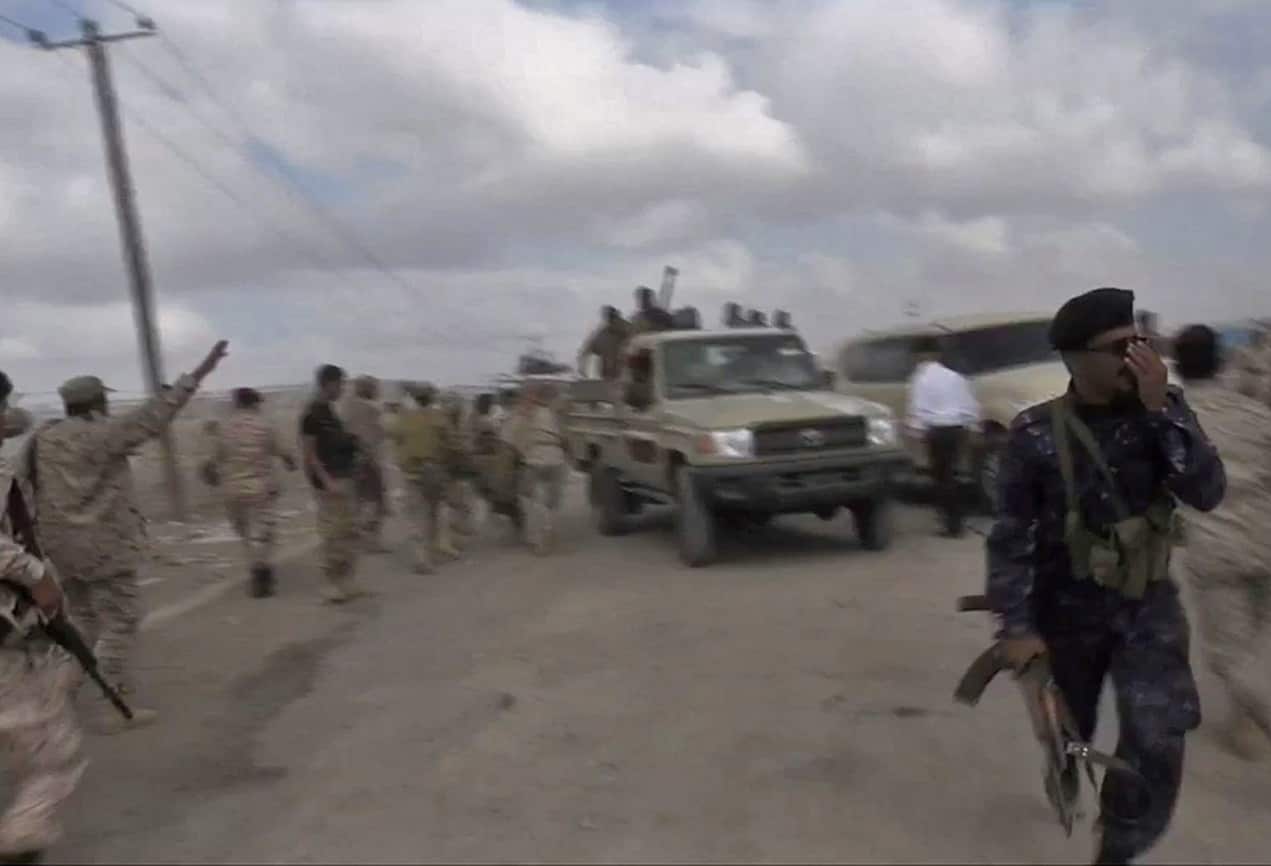 Soldiers reacting after the explosion.
