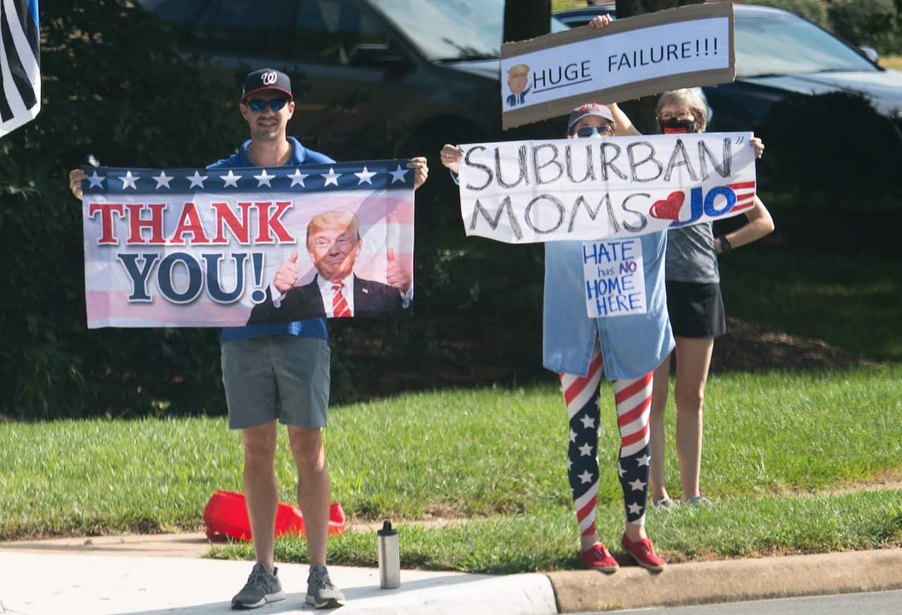 US security officials have warned that violent domestic extremists pose a threat to the presidential election next month.
