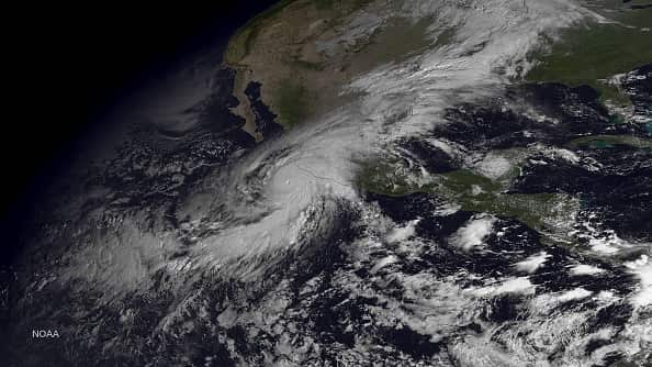 Hurricane Patricia eads Towards Mexico