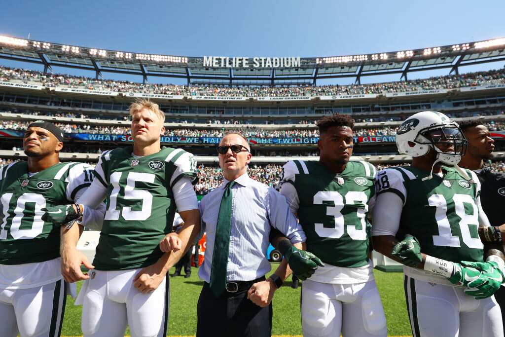 Miami Dolphins v New York Jets.