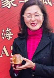 Gladys Liu posted a photo of the mystery ornament.