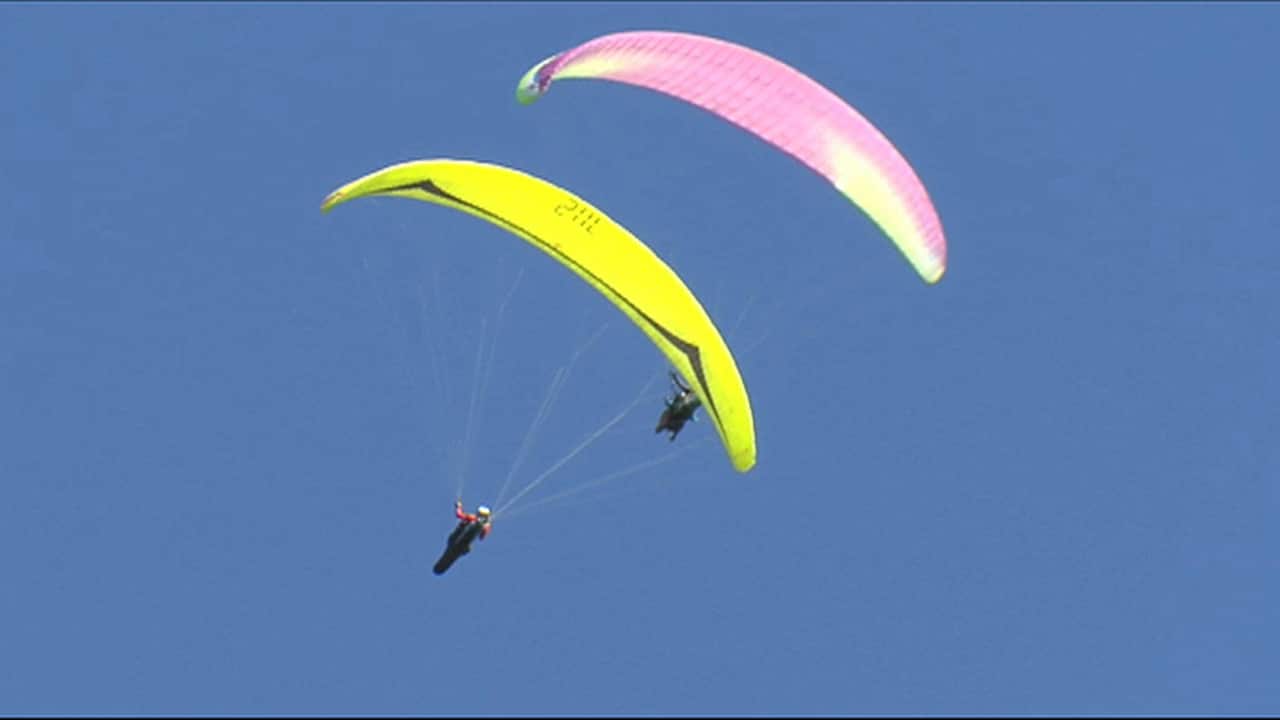 Paragliding 