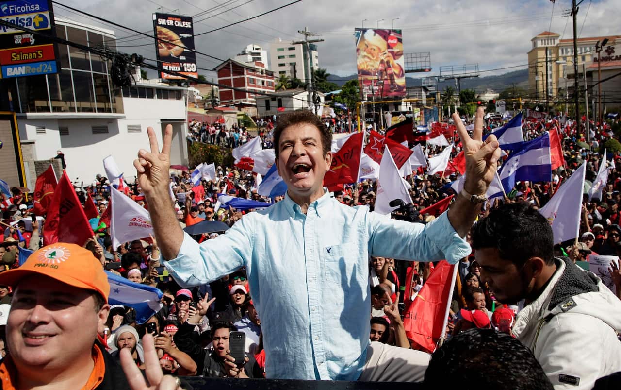 Salvador Nasralla, candidate of the opposition alliance, holds a rally in Tegucigalpa, Honduras, Sunday, Dec. 10, 2017. 