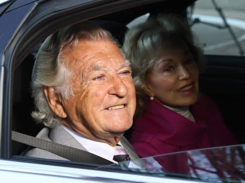 A service for beloved former PM Bob Hawke will be held on the Sydney Opera House steps on Friday. 