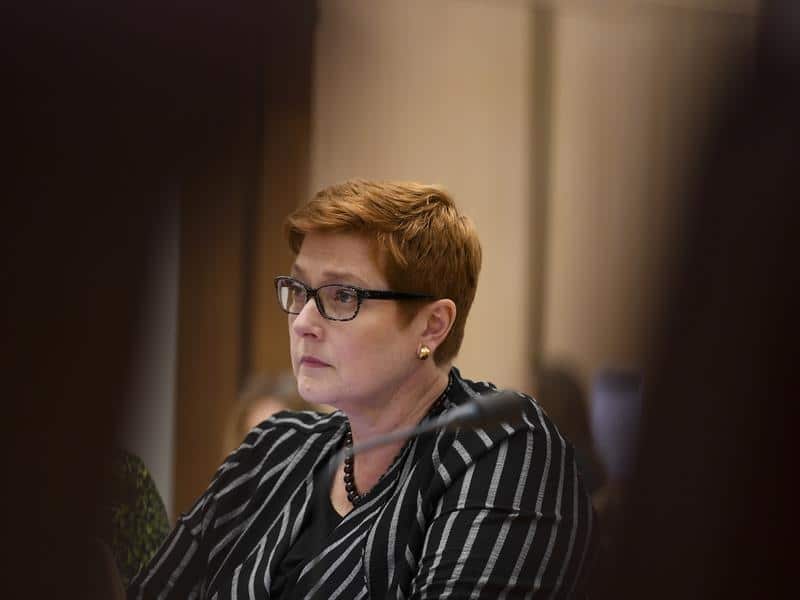 Foreign Minister Marise Payne was urged to close Australia's offshore processing centres in an open letter from Human Rights Watch.