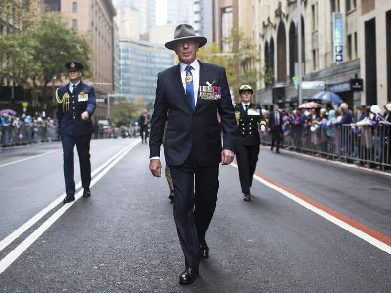 The government and Labor have agreed to suspend election campaign ads on Good Friday and Anzac Day. 