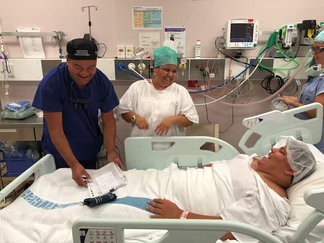 Kr Kong with staff and patients 